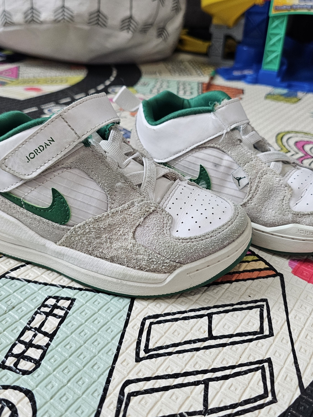Jordan Kids' White & Green Low-Top Sneakers